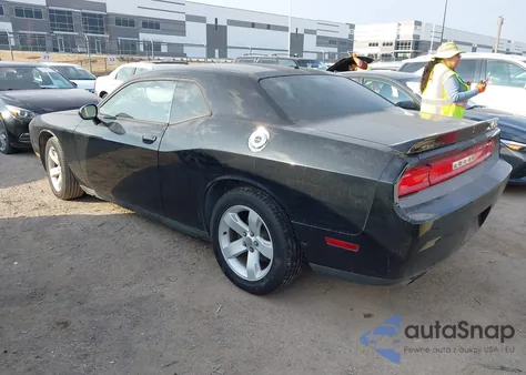 2013 Dodge Challenger Sxt z USA, uszkodzony, nr VIN 2C3CDYAG0DH511743